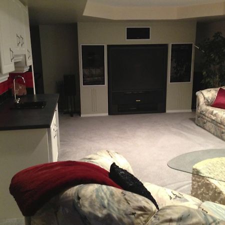 Redwood Meadows Bed And Breakfast Bragg Creek Екстер'єр фото
