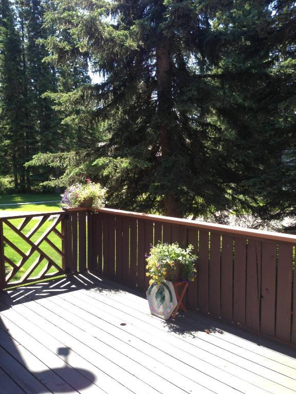 Redwood Meadows Bed And Breakfast Bragg Creek Екстер'єр фото
