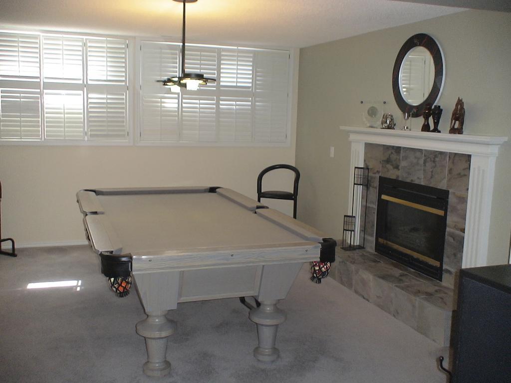 Redwood Meadows Bed And Breakfast Bragg Creek Екстер'єр фото