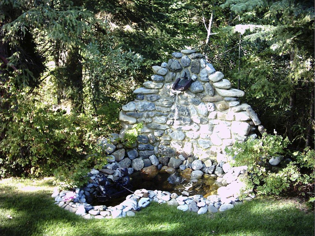 Redwood Meadows Bed And Breakfast Bragg Creek Екстер'єр фото